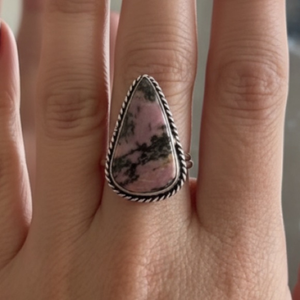 🆕Artisan Made Eureka Springs AR:  Rhodonite Stone 925 Sterling Silver- Size 7